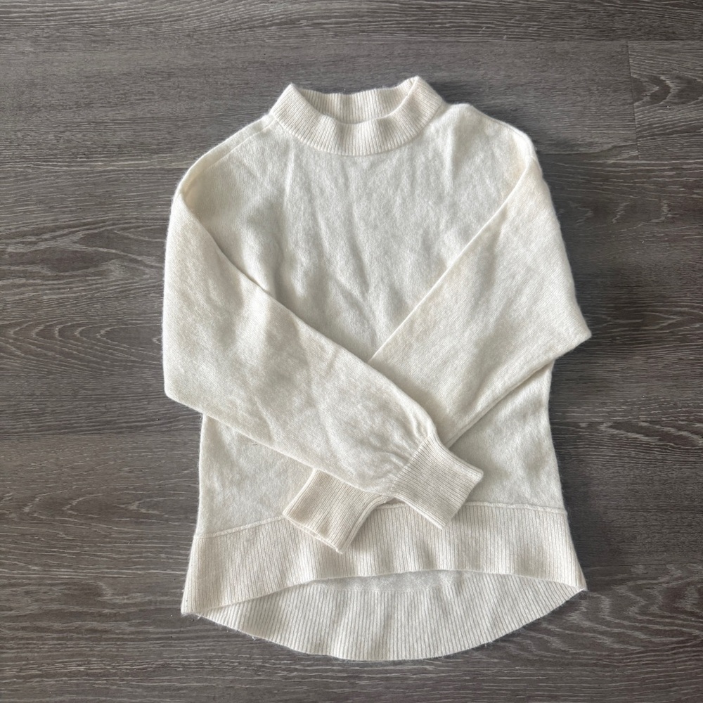 alice + olivia white cashmere sweater size xs